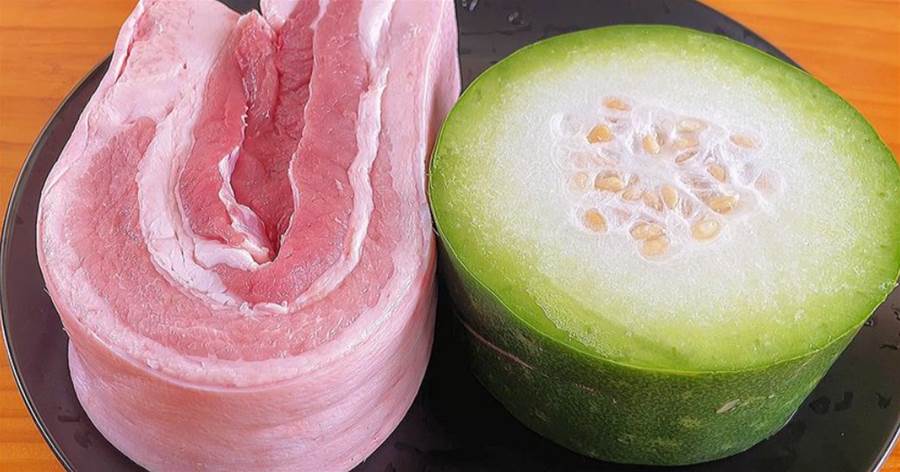 冬瓜加上一塊豬肉，教你新吃法，鮮香入味，上桌連湯汁都不剩