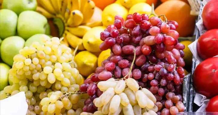 醫生從來不碰的4種水果，堪稱癌細胞「激活器」，常吃增加致癌率